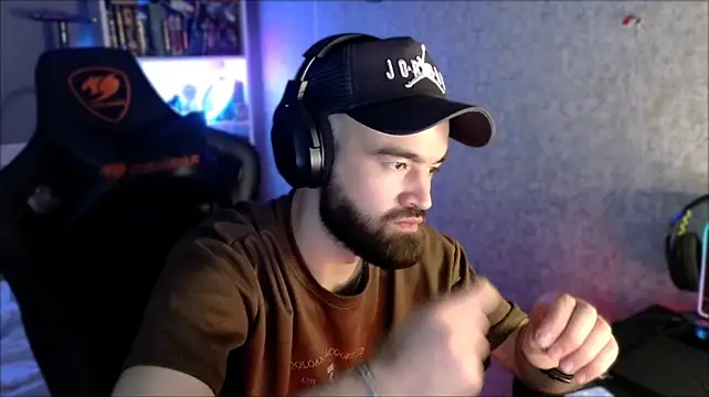 _Serious_Man élő XXX-chatje