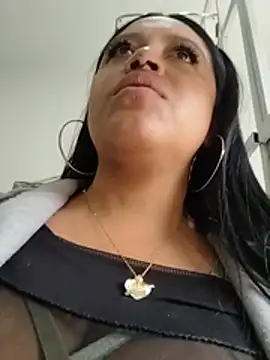 Chatroom XXX en direct de Mia_Risky-1