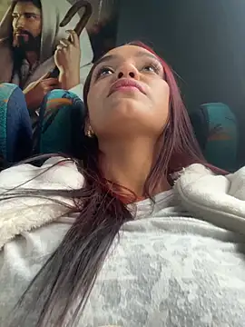 Sara-77 Chat XXX in diretta