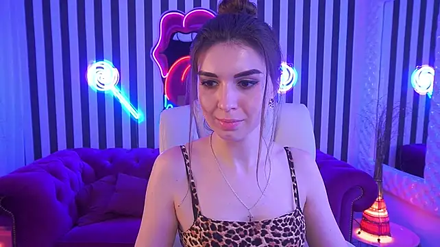 KylieJoyys' Live XXX Chat