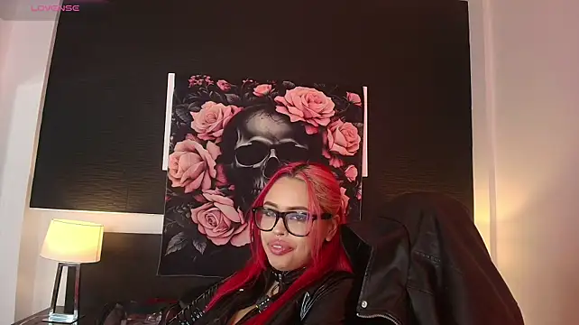 EvaaFoxxy1's Live XXX Chat