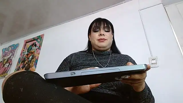kim_hot69_ Adlı Modelin Web Kamerası Şovu