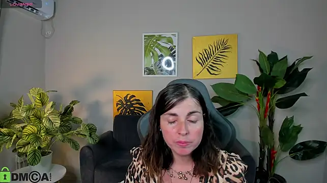 MartaEdams élő XXX-chatje