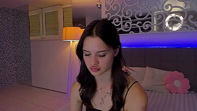 Онлайн чат XXX LuisaClover