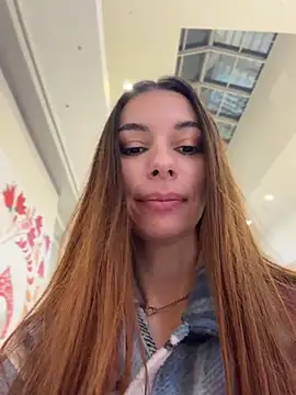 AmelieCrystal Adlı Modelin Canlı XXX Sohbeti
