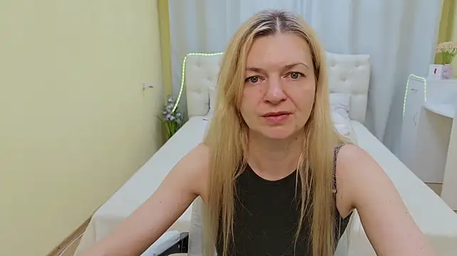 MelissaTyler Adlı Modelin Canlı XXX Sohbeti