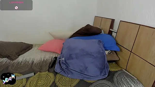 ella_harry Adlı Modelin Canlı XXX Sohbeti