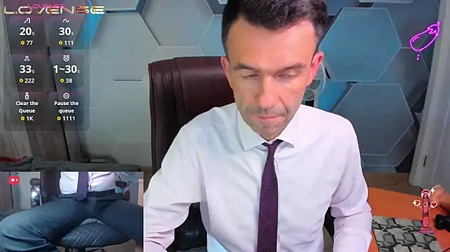 SteveTiger élő XXX-chatje