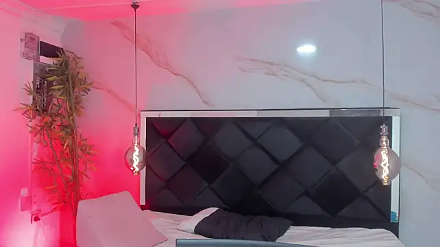 دردشة AngelaaCute_ الجنسية المباشرة