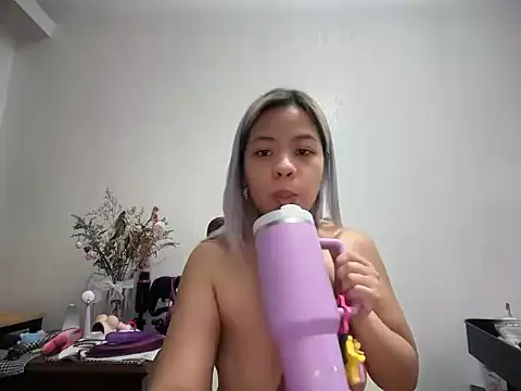 Tina_SlickのライブXXXチャット