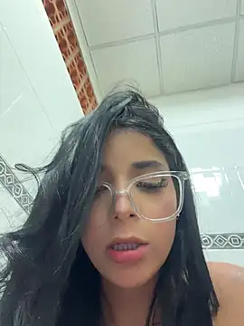 XXX chat uživo modela ArieliciousXXX