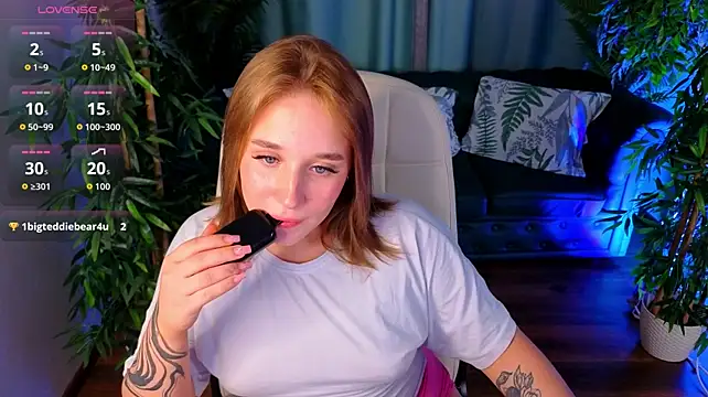AliceTrenton – webcam-show