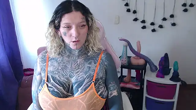 SLOPPYTITSSのライブXXXチャット