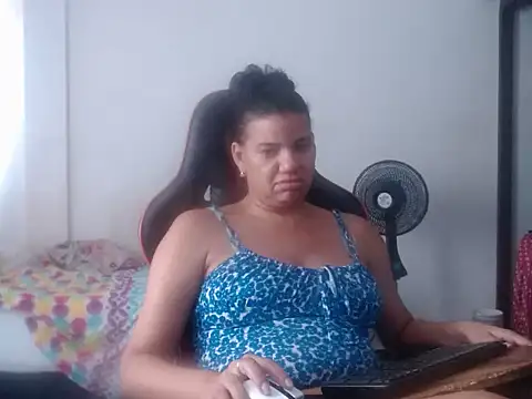 Adriana_0312 Chat XXX in diretta