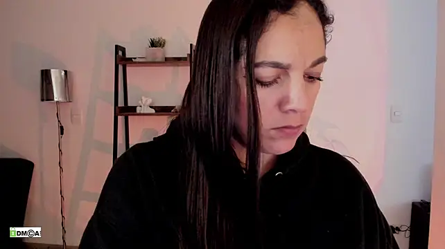 urcute_kitten's Live XXX Chat