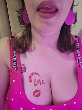 Doodqueen Adlı Modelin Canlı XXX Sohbeti