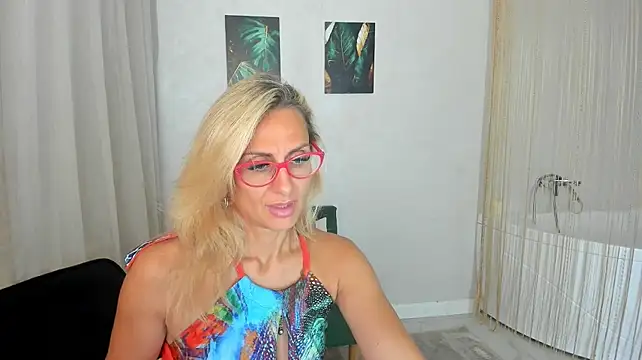 MuseOfStage Chat XXX live