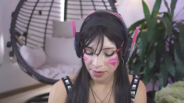 Chat +18 de AliiceWonderland_ ao vivo
