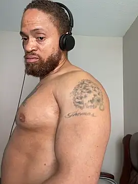 Fathero1time Adlı Modelin Canlı XXX Sohbeti