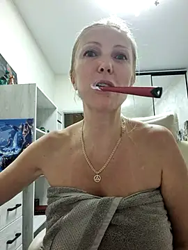 Monna Live XXX-chat