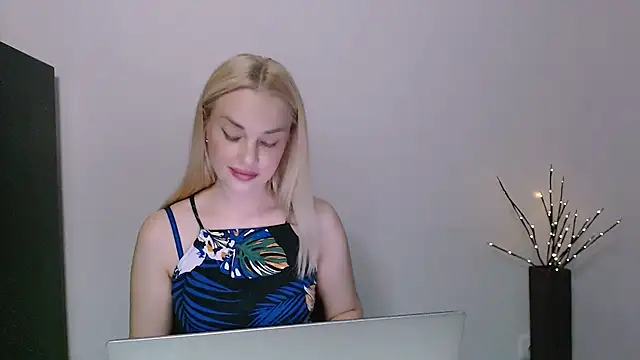 Lia_noo_regrets Live XXX-chat