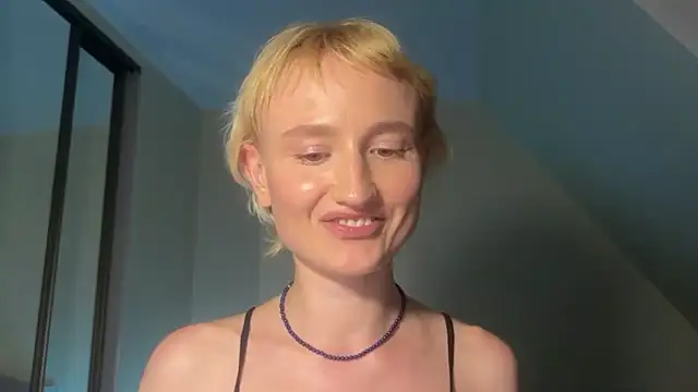 M_Mystique Live XXX-chat