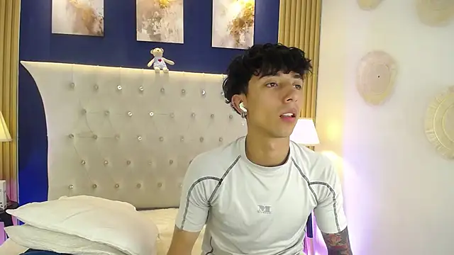 Aiden_Rivers_ 라이브 XXX 채팅
