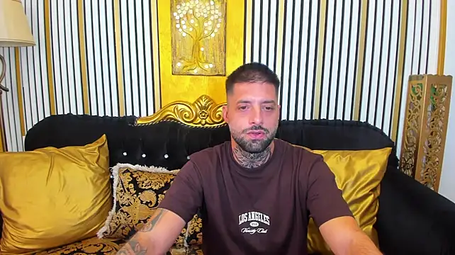 دردشة TommyDum الجنسية المباشرة