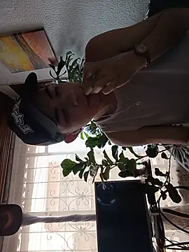 Show modela Nicolas_moon na web-kameri