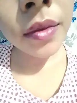 دردشة Anki-doll الجنسية المباشرة