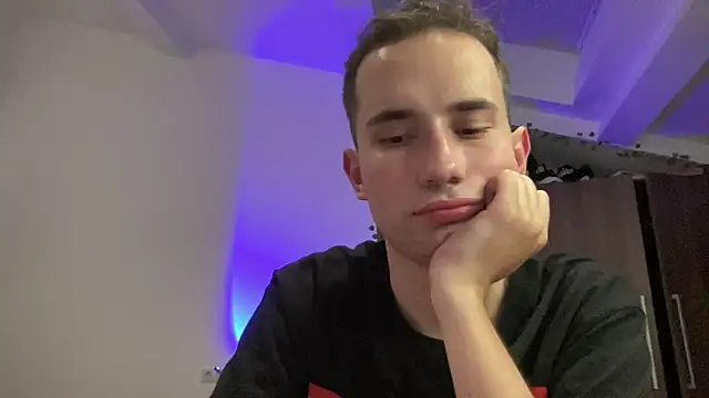 Chat +18 de Sour_Boy ao vivo