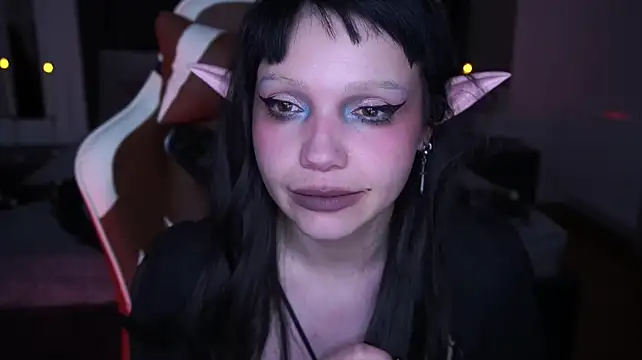 DarkFiance's Live XXX Chat