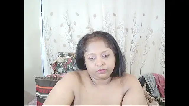 Indiantasha live XXX chat