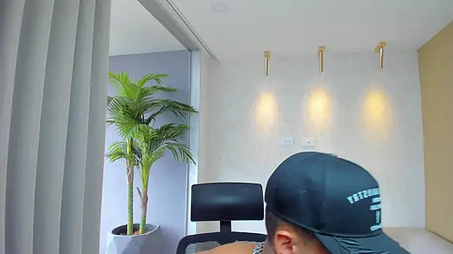 leo_king7 Live XXX Chat