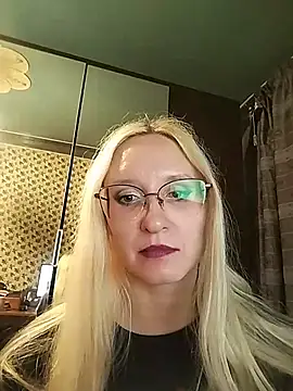 Evelyn_Harris: онлайн-секс-чат