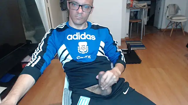 Chatroom XXX en direct de guachin_hunk