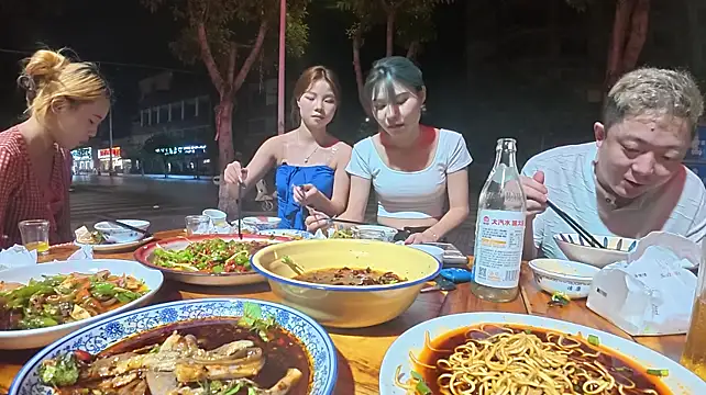 BBQ-888's Live XXX Chat