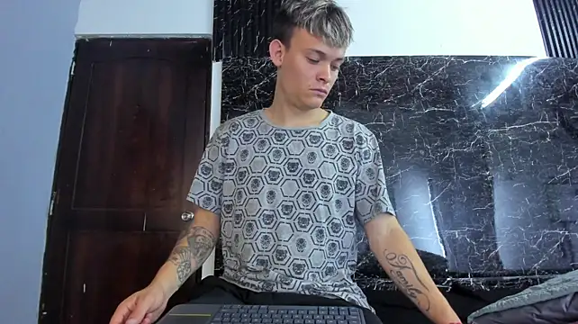 Chat +18 de Robinlion91 ao vivo