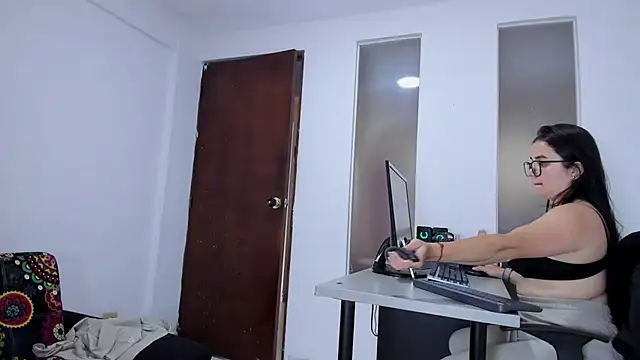 Pertunjukan Kamera Web KateRoouse
