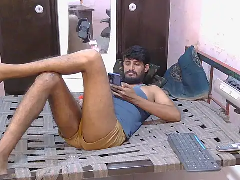 Chat +18 de HotXKrish ao vivo