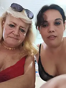 Bellapotencia1985 – Naživo XXX chat
