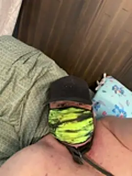 BottomWolfGuys Show in webcam