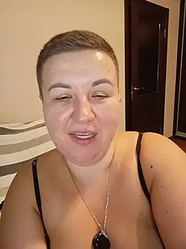 Annet1912 Adlı Modelin Canlı XXX Sohbeti