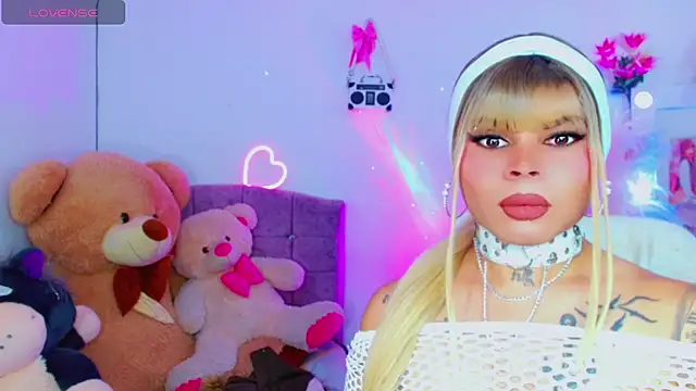 צ'אט XXX בשידור חי של AdanKinng