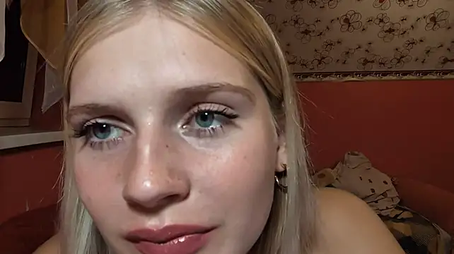 LavelleHolbrook Chat XXX live