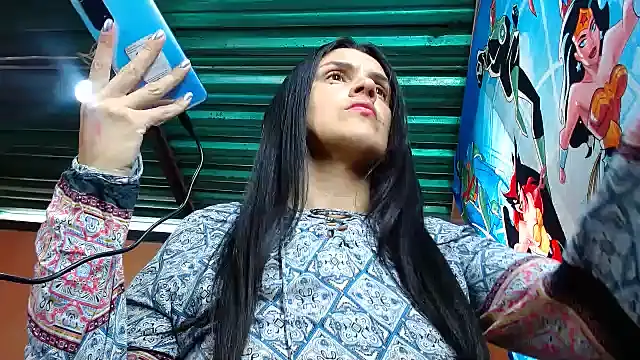 Chat +18 de chandra_haraa ao vivo