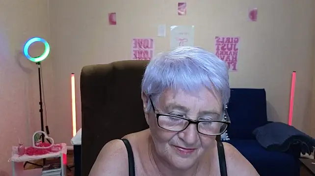 Sandra_Snowflake's Live XXX Chat