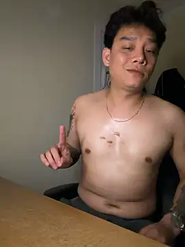 latava 现场XXX聊天