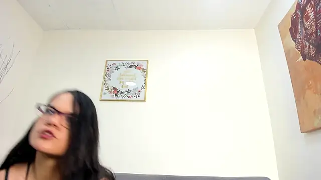 Valentina_Vixen1のライブXXXチャット