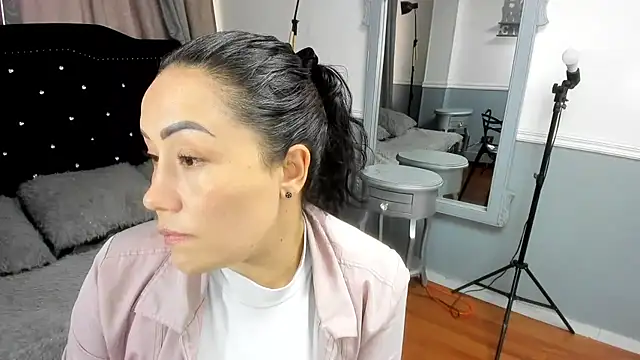 Chat +18 de gaby_trent ao vivo